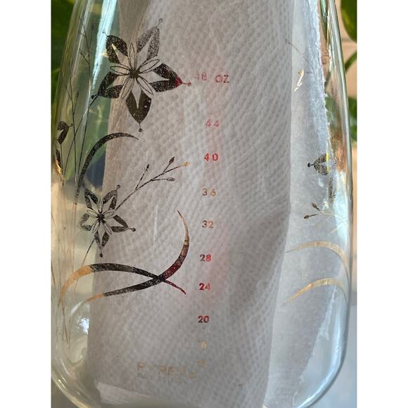 Vintage Pyrex 48 oz Juice Carafe or Pitcher with Gold Floral Design - Picture 6 of 6